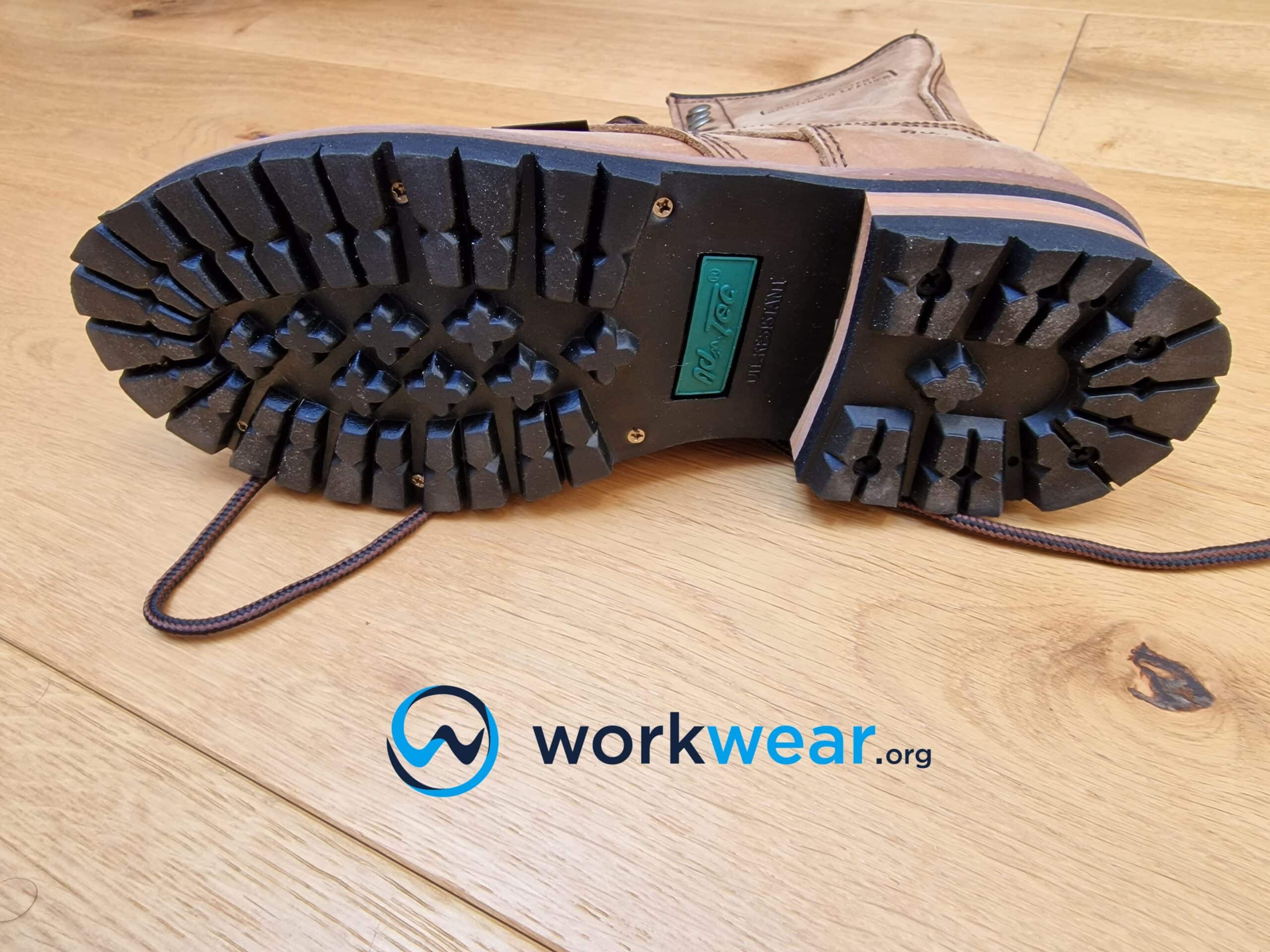 Work Boots With Screws on The Soles | WorkWear.org