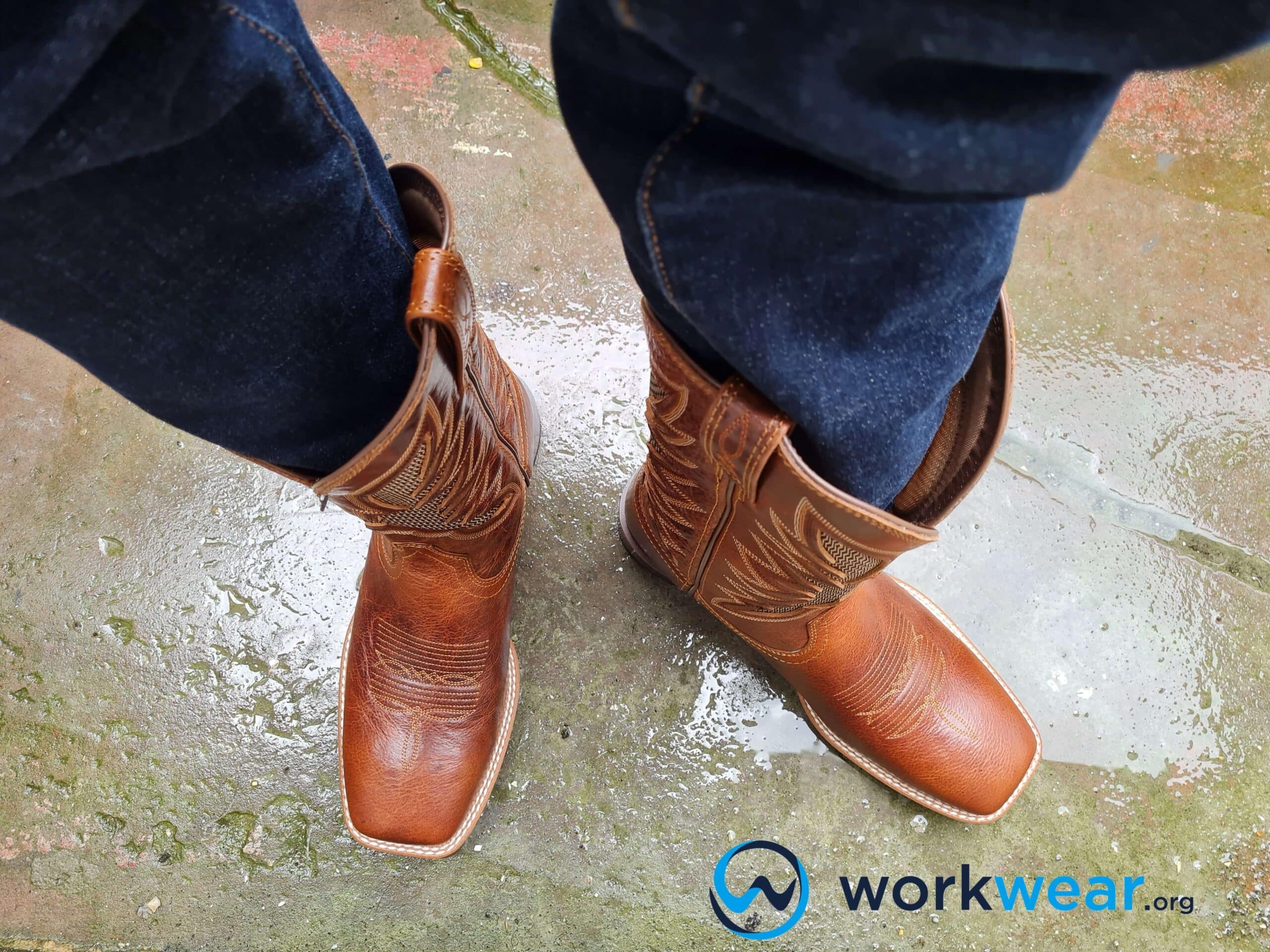 Ariat Vs Justin Boots - Who Wins the Duel? | WorkWear.org