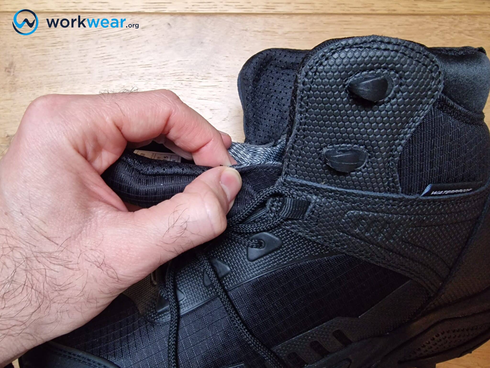 Gusseted Tongue Definition Pros Cons WorkWear gusseted-tongue-definition-pros-cons-workwear